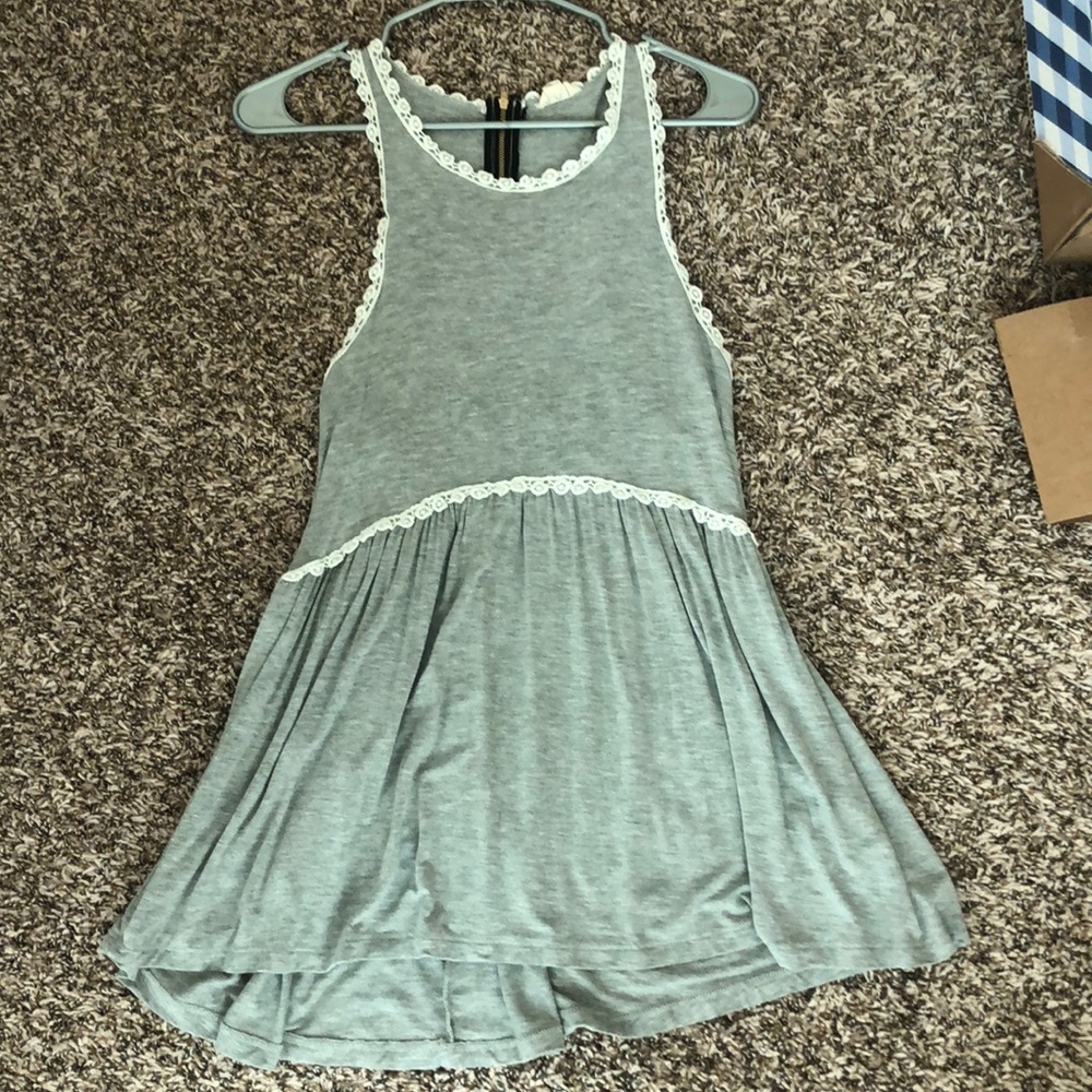 Gray tank top